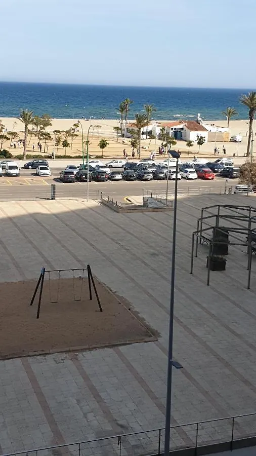 Les Vagues Au Balcon Apartamento Ampuriabrava 0*,